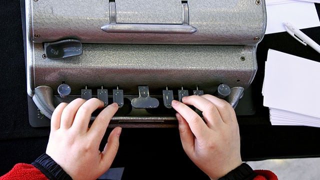 braille-typewriter-brailler